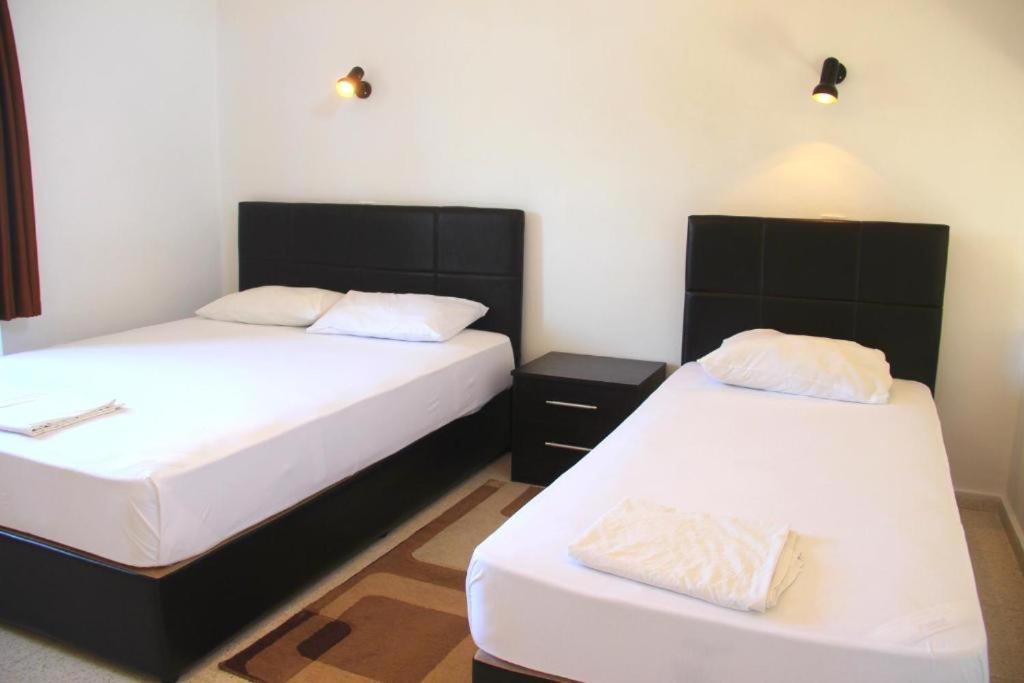 Bare Hill Holiday Apartments Krini Room photo