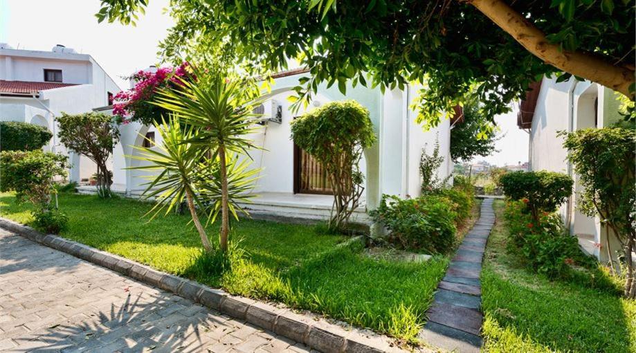 Bare Hill Holiday Apartments Krini Exterior photo